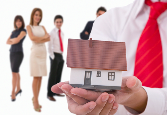 property evaluator california salary