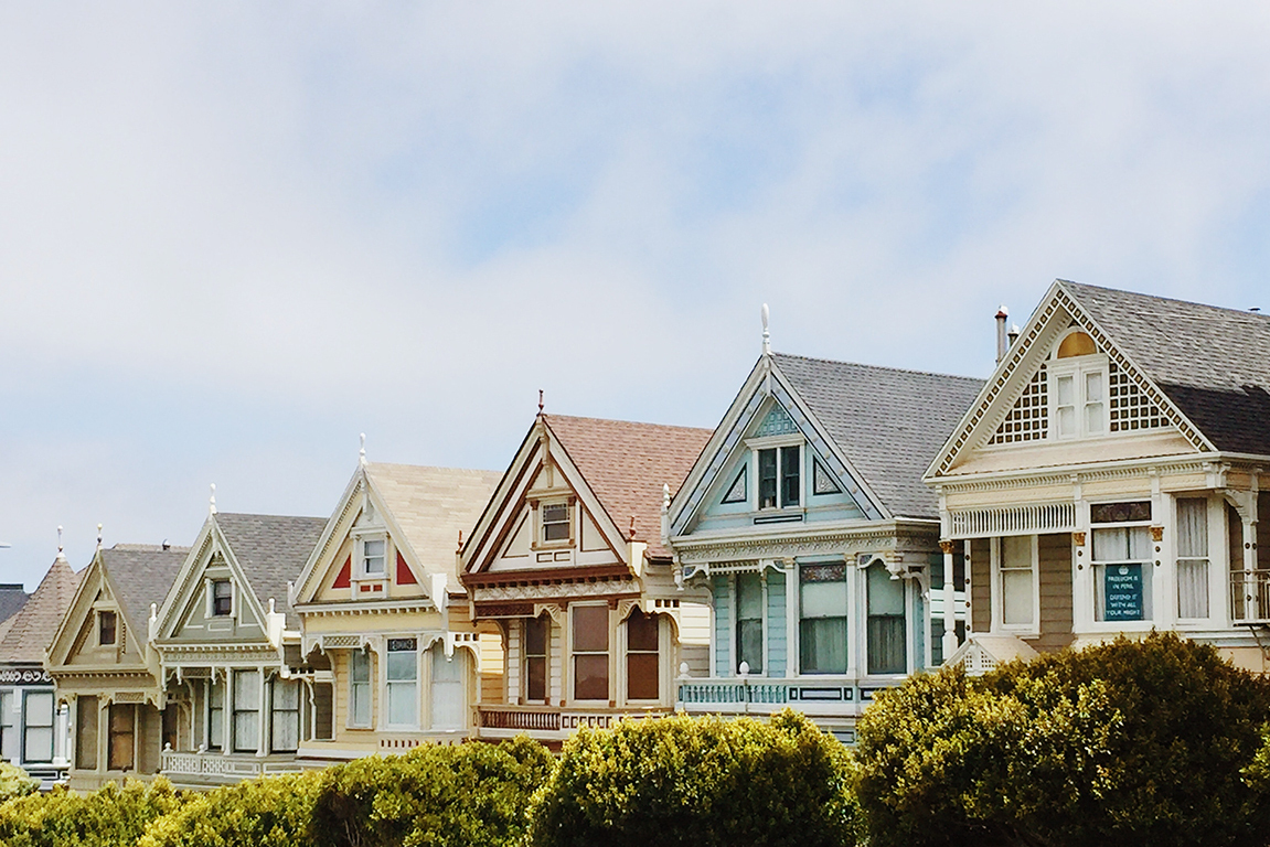is it a good idea to buy a house right now